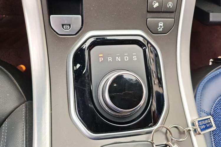 Used Land Rover Range Evoque 2017 2.0T SE Smart Glow Edition Gear Lever