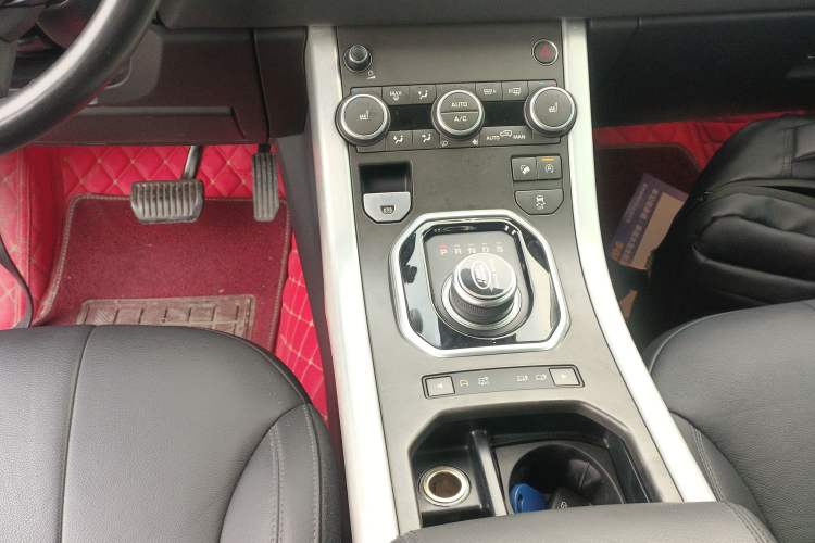 Used Land Rover Range Evoque 2017 2.0T SE Smart Glow Edition Gear Lever