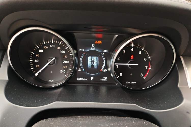 Used Land Rover Range Evoque 2017 2.0T SE Smart Glow Edition Instrument Cluster