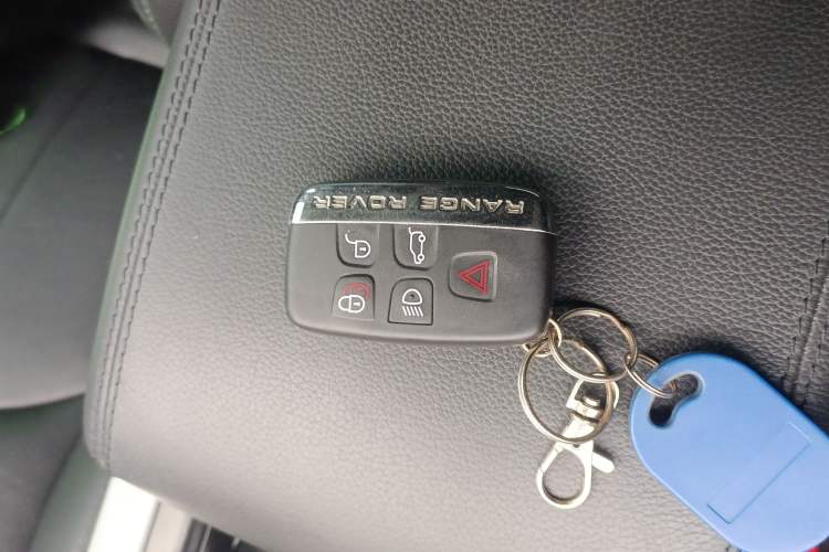Used Land Rover Range Evoque 2017 2.0T SE Smart Glow Edition Interior 1