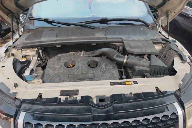 Used Land Rover Range Evoque 2017 2.0T SE Smart Glow Edition Engine Bay
