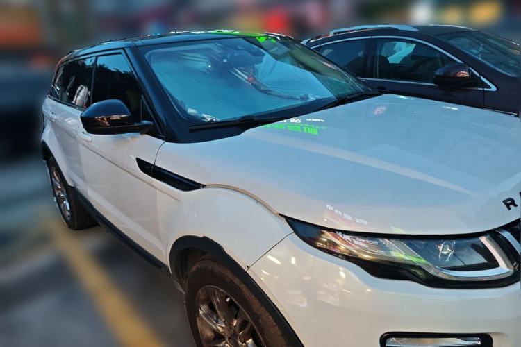 Used Land Rover Range Evoque 2017 2.0T SE Smart Glow Edition Front Right 45 Deg