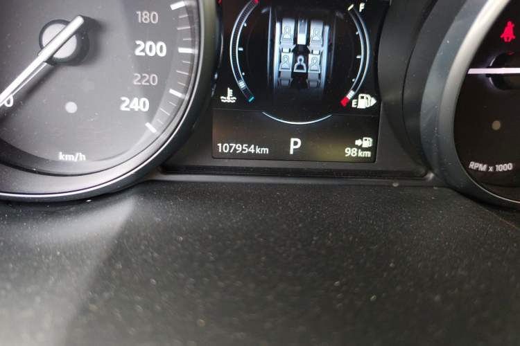 Used Land Rover Range Evoque 2017 2.0T British-Style Prestige Edition Odometer Close Up