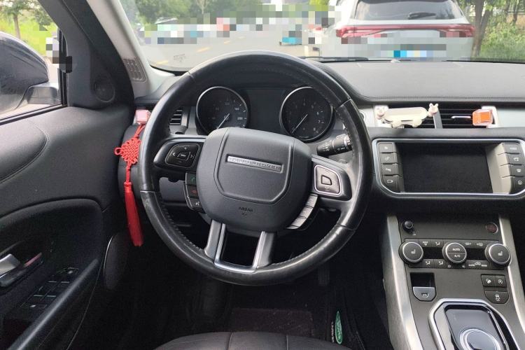 Used Land Rover Range Evoque 2017 2.0T British-Style Prestige Edition Steering Wheel