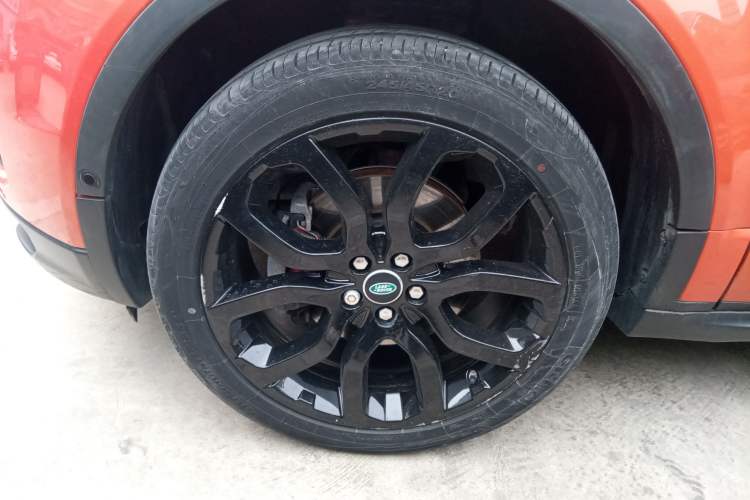 Used Land Rover Range Evoque 2017 2.0T Convertible Edition Left Front Wheel Hub