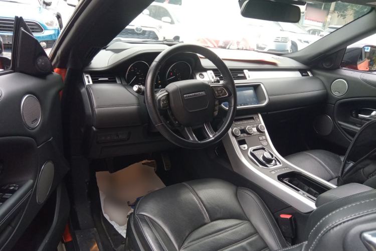 Used Land Rover Range Evoque 2017 2.0T Convertible Edition Steering Wheel