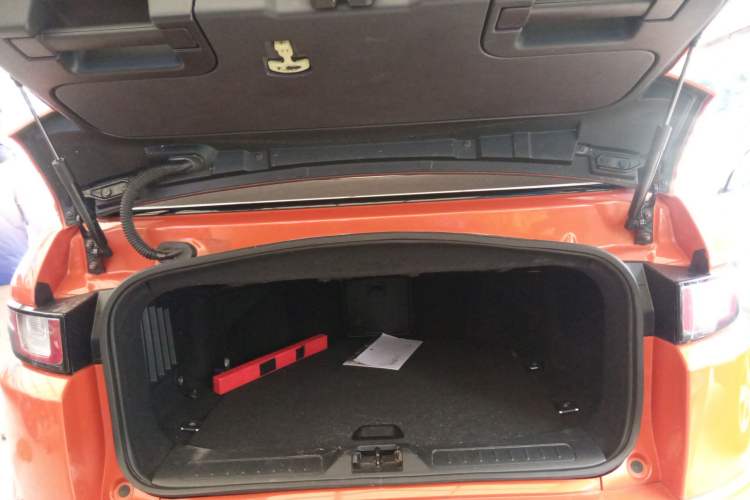 Used Land Rover Range Evoque 2017 2.0T Convertible Edition Trunk