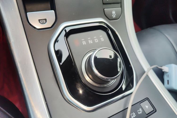 Used Land Rover Range Evoque 2017 2.0T SE Smart Glow Edition Gear Lever
