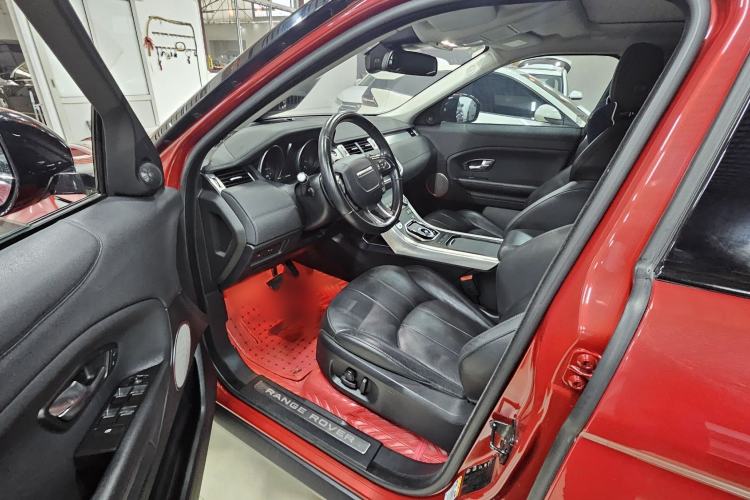 Used Land Rover Range Evoque 2017 2.0T SE Smart Glow Edition Interior 1