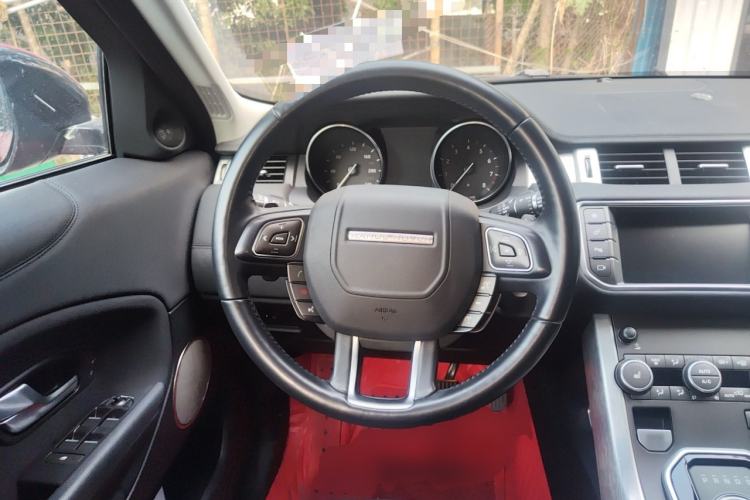 Used Land Rover Range Evoque 2017 2.0T SE Smart Glow Edition Steering Wheel