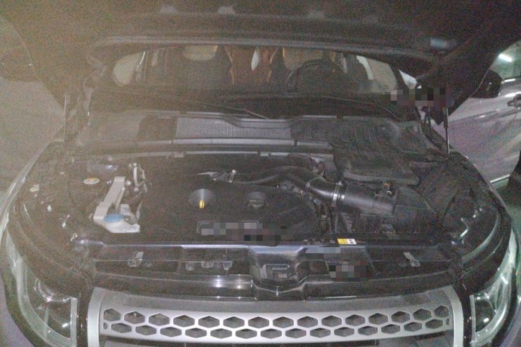 Used Land Rover Range Evoque 2017 2.0T SE Smart Glow Edition Engine Bay