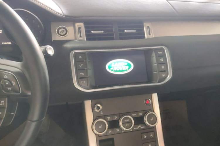 Used Land Rover Range Evoque 2017 2.0T SE Smart Glow Edition Audio And AC Panel