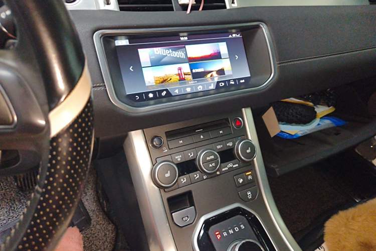 Used Land Rover Range Evoque 2017 2.0T SE PLUS Smart Enjoyment Edition Audio And AC Panel