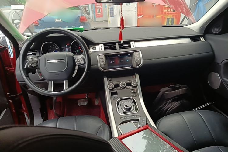 Used Land Rover Range Evoque 2017 2.0T PURE Style Edition Center Console