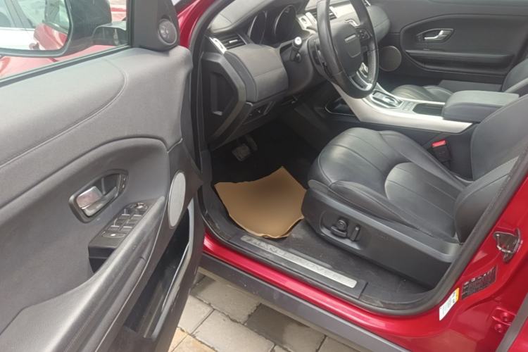 Used Land Rover Range Evoque 2017 2.0T British-Style Prestige Edition Driver Seat