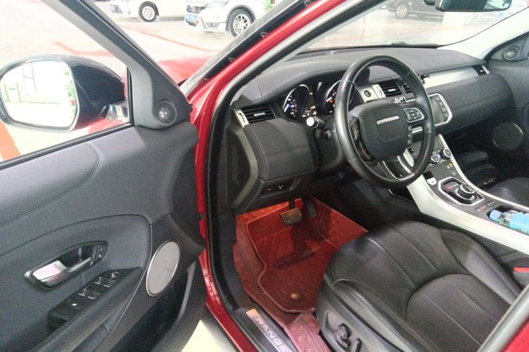Used Land Rover Range Evoque 2017 2.0T British-Style Prestige Edition Driver Seat