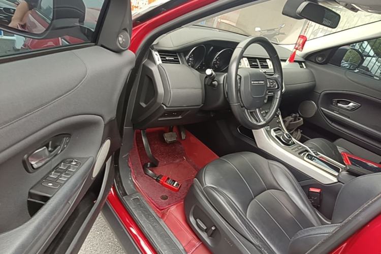 Used Land Rover Range Evoque 2017 2.0T PURE Style Edition Driver Seat