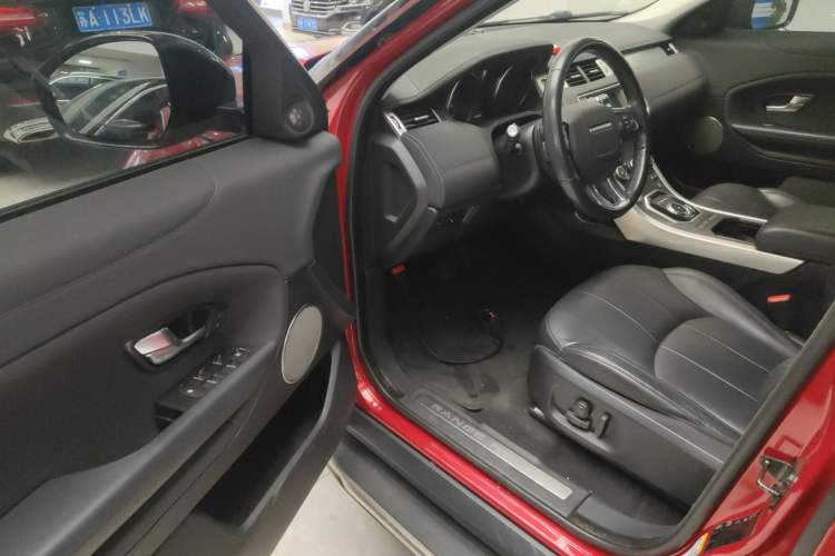 Used Land Rover Range Evoque 2017 2.0T British-Style Prestige Edition Driver Seat