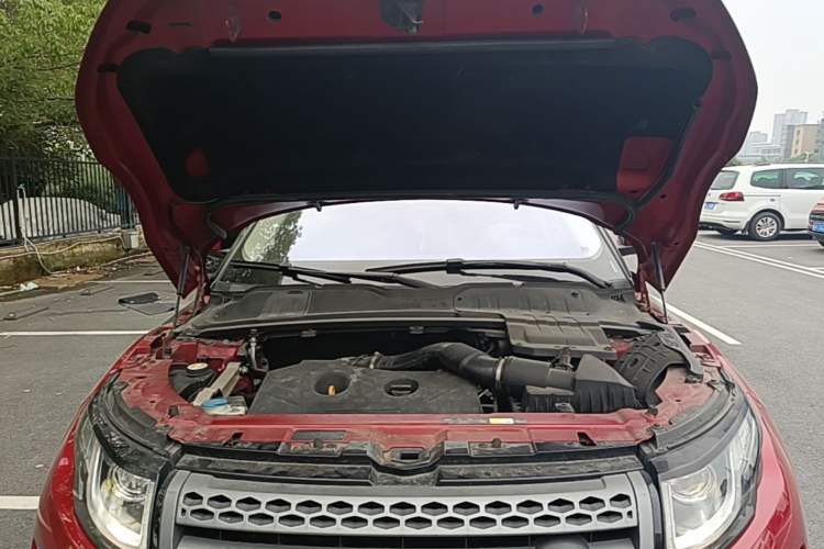 Used Land Rover Range Evoque 2017 2.0T PURE Style Edition Engine Bay
