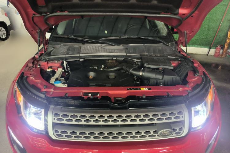 Used Land Rover Range Evoque 2017 2.0T SE Smart Glow Edition Engine Bay
