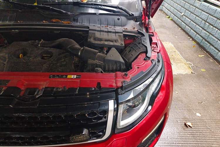 Used Land Rover Range Evoque 2017 2.0T SE PLUS Smart Enjoyment Edition Engine Bay Left