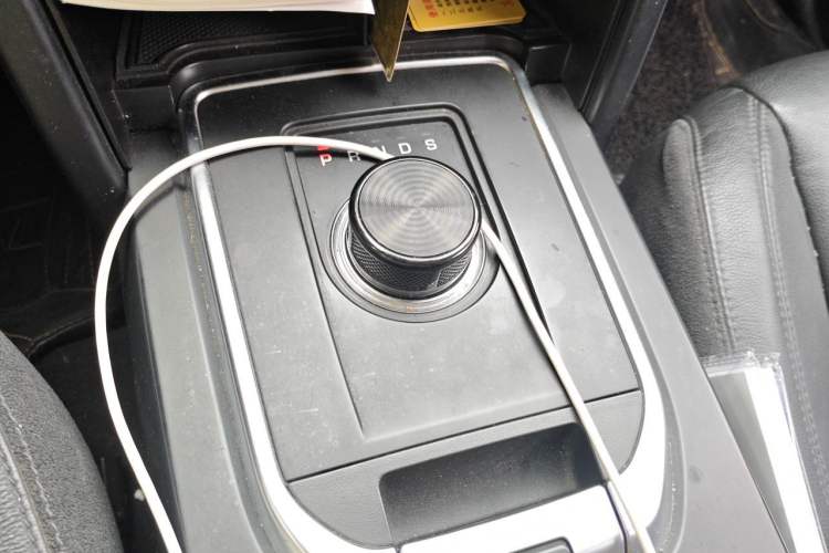 Used Land Rover Range Evoque 2017 2.0T PURE Style Edition Gear Lever