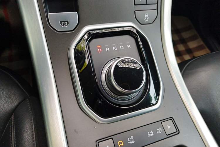 Used Land Rover Range Evoque 2017 2.0T British-Style Prestige Edition Gear Lever