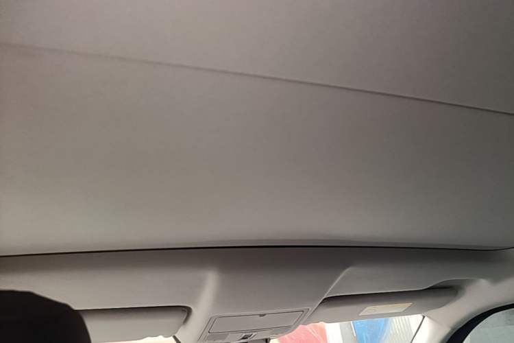 Used Land Rover Range Evoque 2017 2.0T PURE Style Edition Headliner
