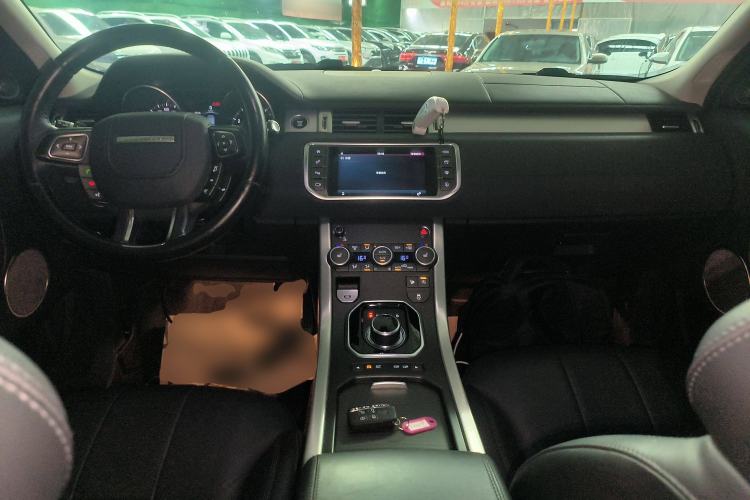 Used Land Rover Range Evoque 2017 2.0T SE Smart Glow Edition Interior 2