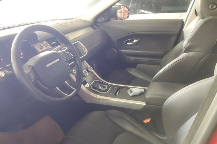 Used Land Rover Range Evoque 2017 2.0T SE Smart Glow Edition Left Front Seat