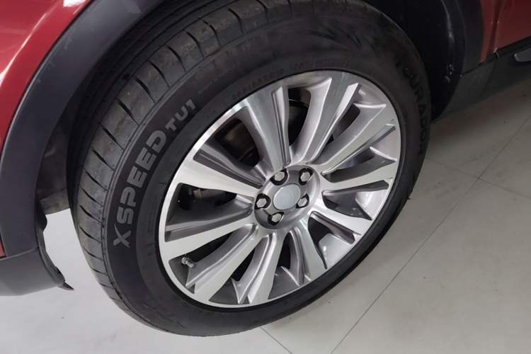 Used Land Rover Range Evoque 2017 2.0T SE Smart Glow Edition Left Front Wheel Hub