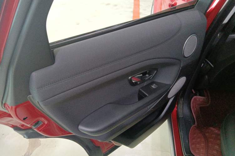 Used Land Rover Range Evoque 2017 2.0T British-Style Prestige Edition Left Rear Door Interior