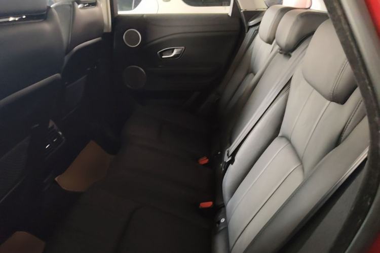 Used Land Rover Range Evoque 2017 2.0T SE Smart Glow Edition Left Rear Seat