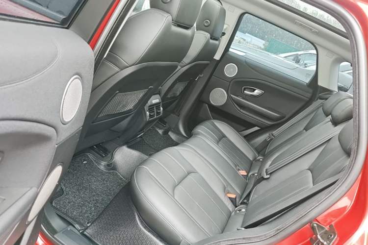Used Land Rover Range Evoque 2017 2.0T PURE Style Edition Left Rear Seat