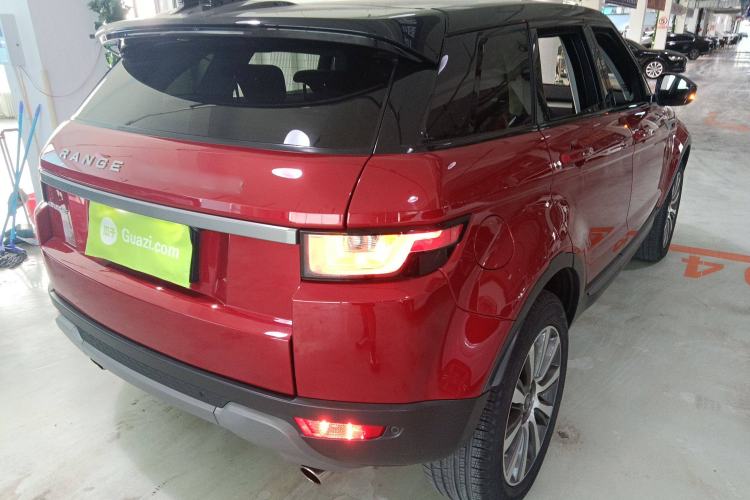 Used Land Rover Range Evoque 2017 2.0T British-Style Prestige Edition Rear Right 45 Deg