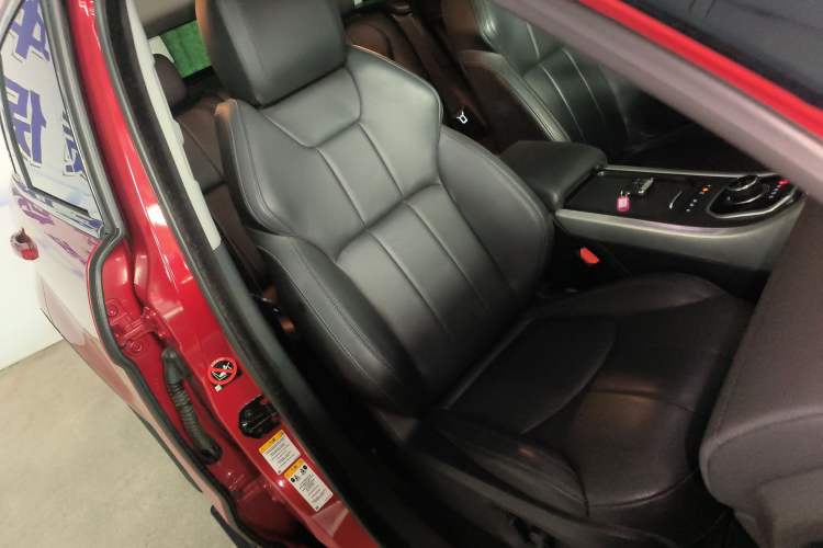 Used Land Rover Range Evoque 2017 2.0T SE Smart Glow Edition Right Front Seat