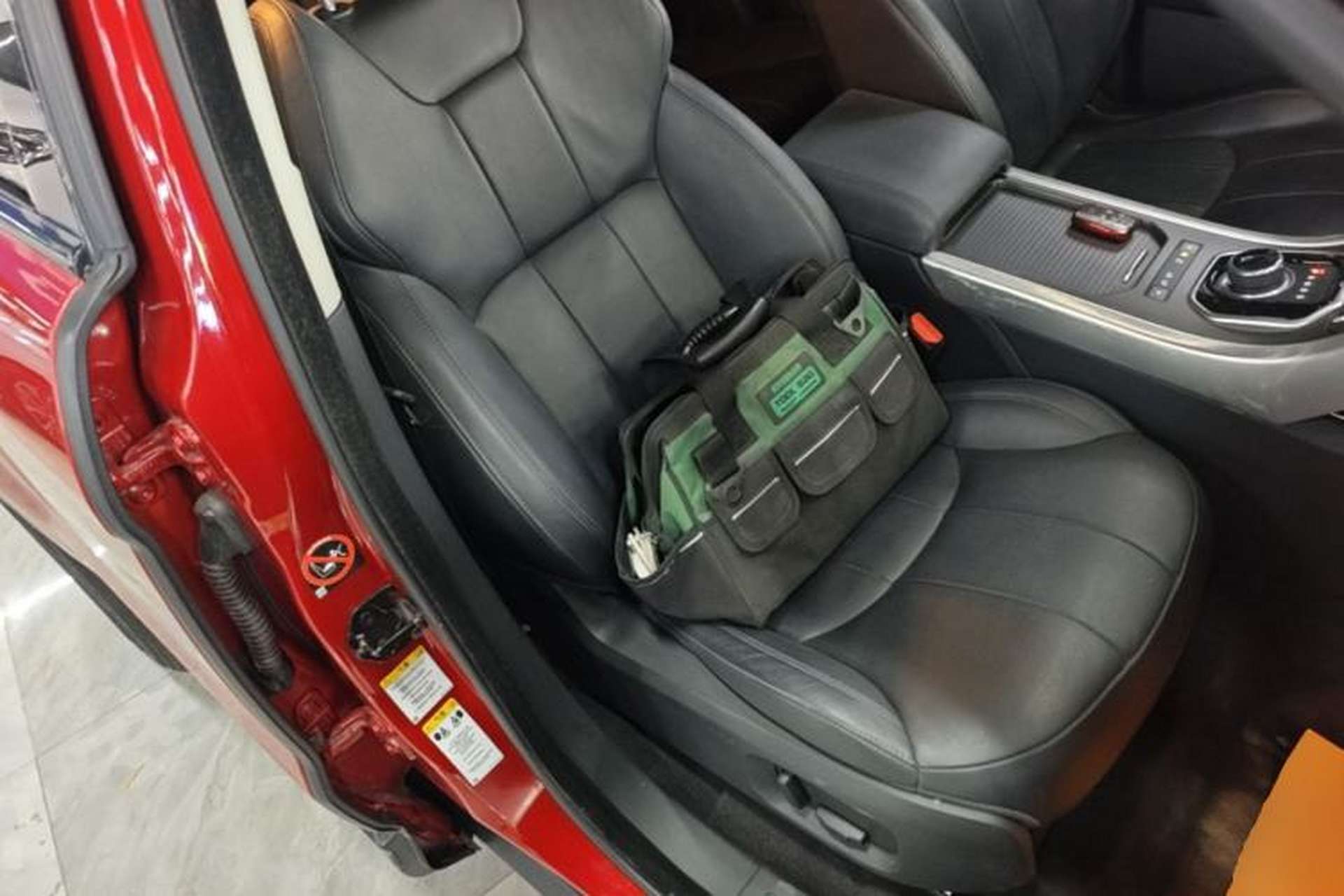 Used Land Rover Range Evoque 2017 2.0T PURE Style Edition Right Front Seat