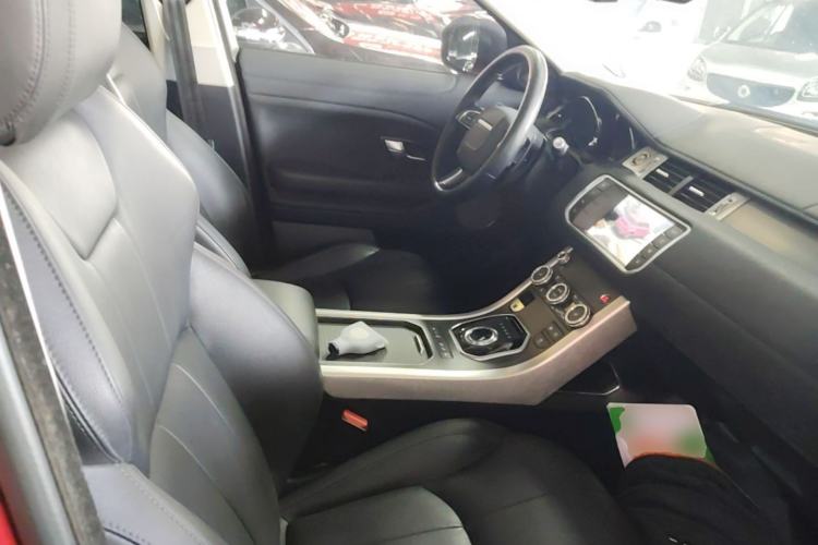 Used Land Rover Range Evoque 2017 2.0T SE Smart Glow Edition Right Front Seat