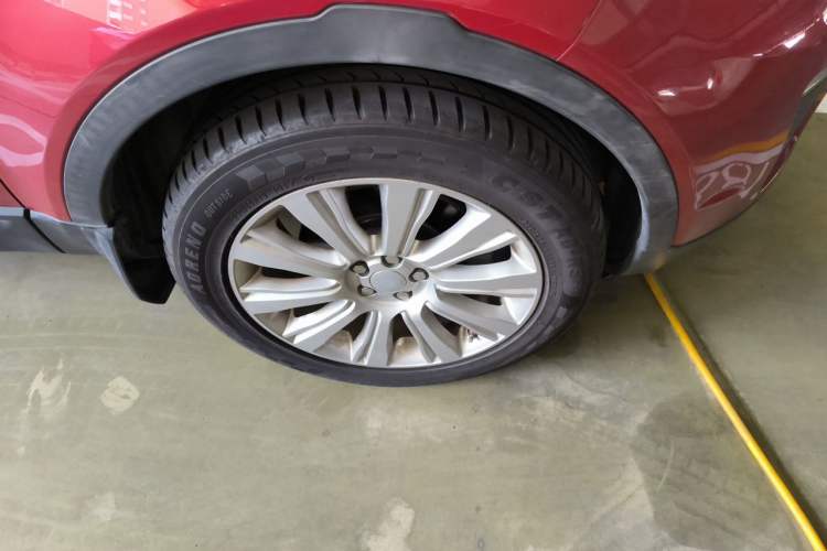 Used Land Rover Range Evoque 2017 2.0T SE Smart Glow Edition Right Front Wheel Hub