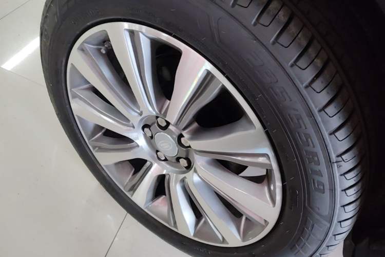Used Land Rover Range Evoque 2017 2.0T SE Smart Glow Edition Right Rear Wheel Hub