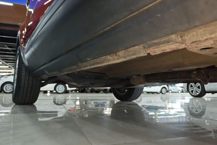 Used Land Rover Range Evoque 2017 2.0T PURE Style Edition Right Side Sill