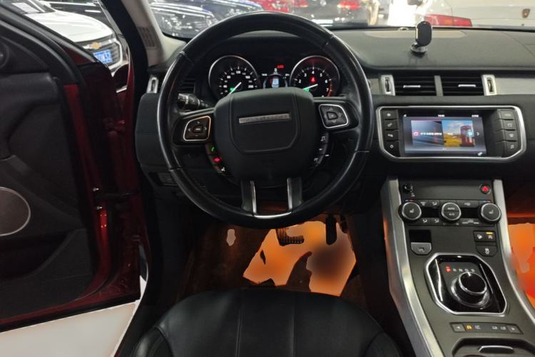 Used Land Rover Range Evoque 2017 2.0T PURE Style Edition Steering Wheel