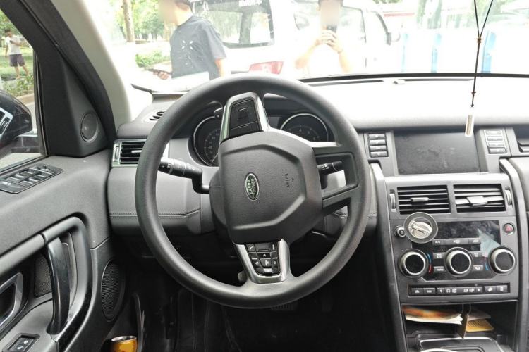 Used Land Rover Range Evoque 2017 2.0T PURE Style Edition Steering Wheel