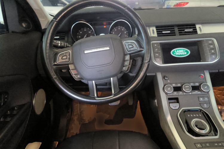 Used Land Rover Range Evoque 2017 2.0T SE Smart Glow Edition Steering Wheel