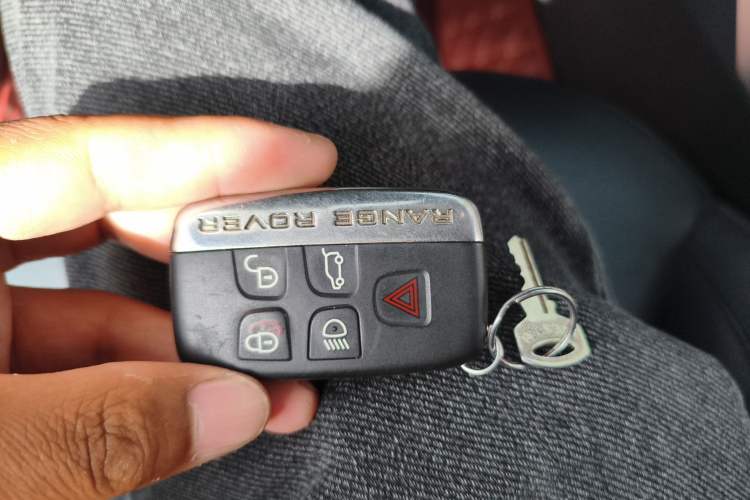 Used Land Rover Range Evoque 2017 2.0T SE Smart Glow Edition Vehicle Key