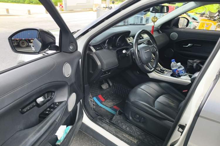 Used Land Rover Range Evoque 2017 2.0T SE PLUS Smart Enjoyment Edition Driver Seat