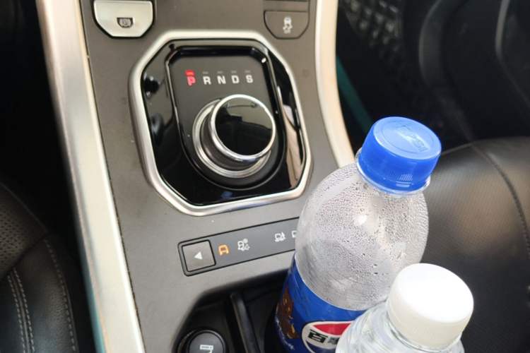 Used Land Rover Range Evoque 2017 2.0T SE PLUS Smart Enjoyment Edition Gear Lever