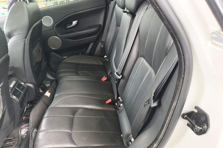 Used Land Rover Range Evoque 2017 2.0T SE PLUS Smart Enjoyment Edition Left Rear Seat