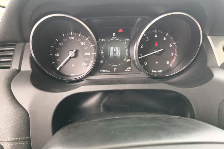 Used Land Rover Range Evoque 2017 2.0T SE PLUS Smart Enjoyment Edition Odometer Close Up