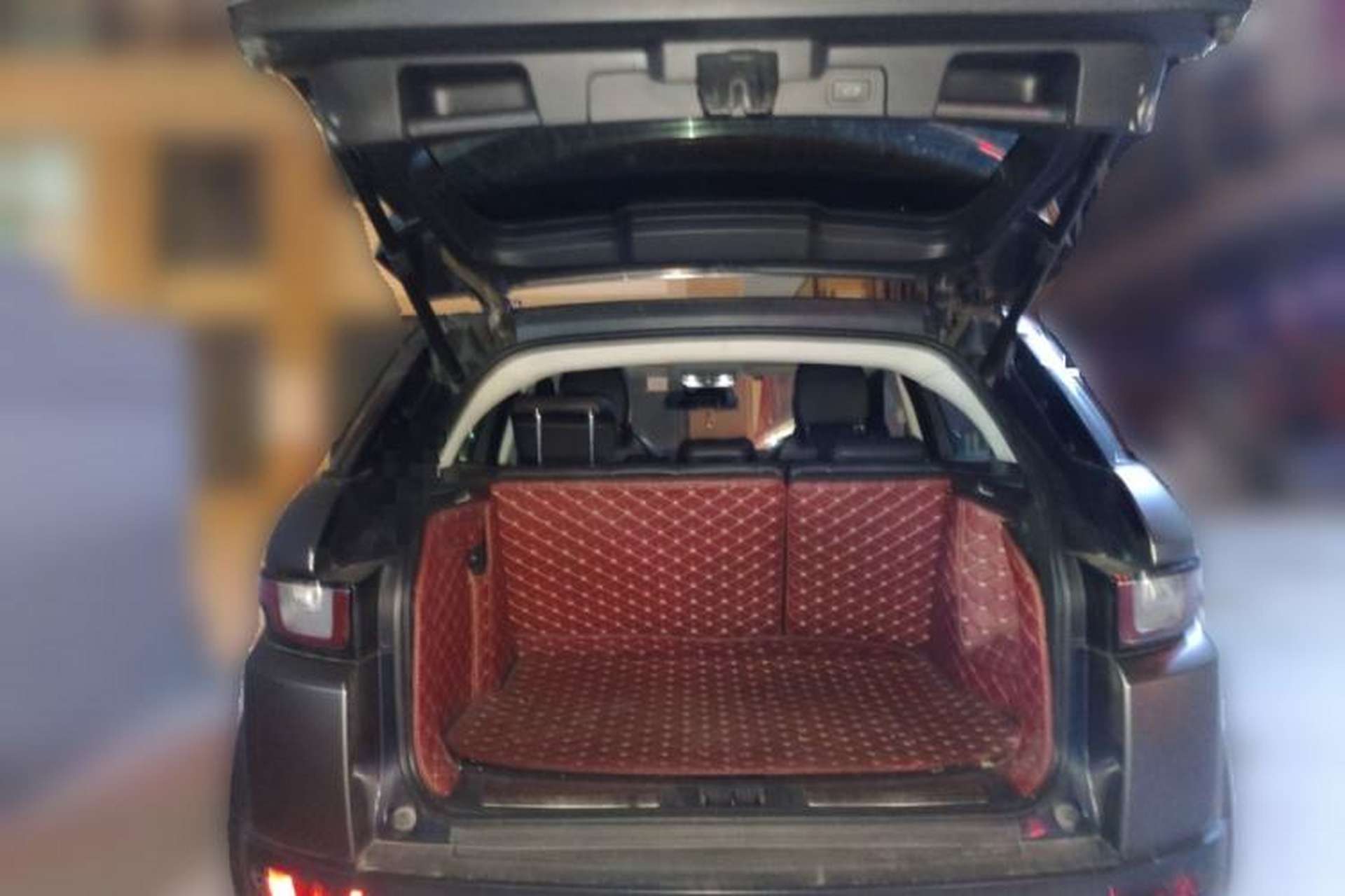 Used Land Rover Range Evoque 2017 2.0T SE Smart Glow Edition Trunk